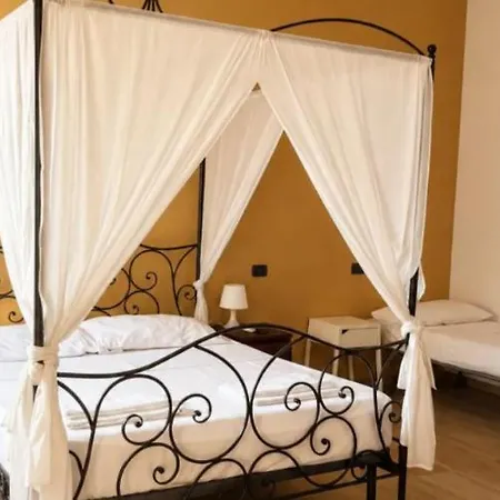 Calabernardo Suites Konukevi 3*