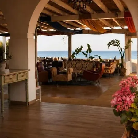 Calabernardo Suites 3*
